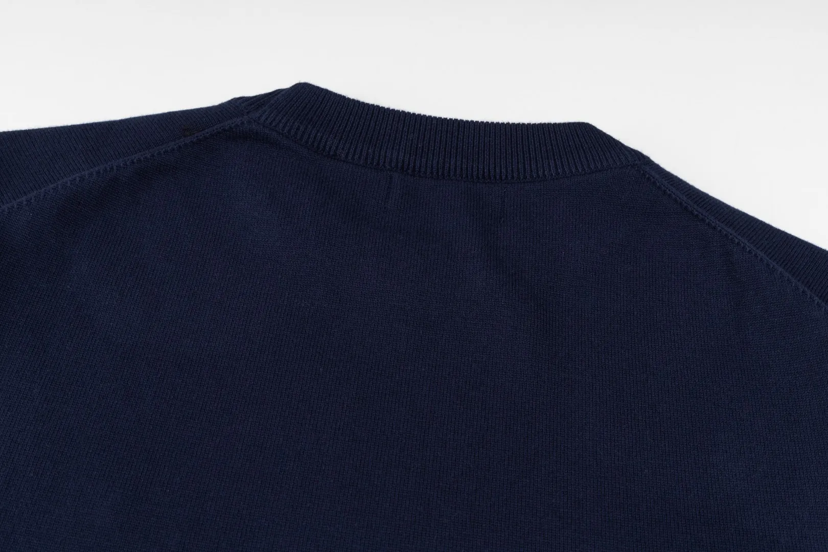 P206 #R80 Ralph Lauren Knitted Pony Embroidered Round Neck Pullover Sweater Official Website Synchronized Same Style for Men and Women Sizes: S-XL Color: White Blue Khaki Army Green Dark Gray Gray Navy Red Label Navy Blue White Label Black White Label Black Red Label Classic Cotton Yarn 100% White Cotton High Quality Goods Classic styles have always been popular! The workmanship details are very good! The simple round neck pullover sweater is always the standard, with classic brand embroidery on the chest! All major stars have the same style! Best for couples. High quality goods! Xinjiang cotton micro-elastic and smooth fabric has excellent quality. Pure cotton is soft and skin-friendly. Size: S M L